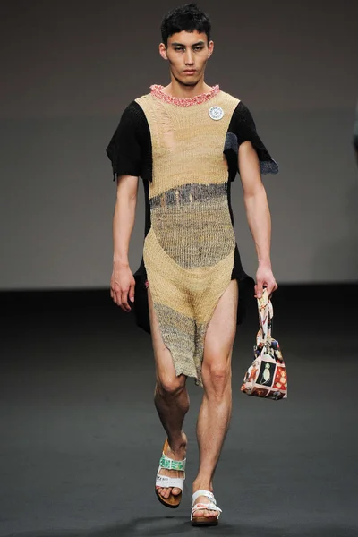 Look 7